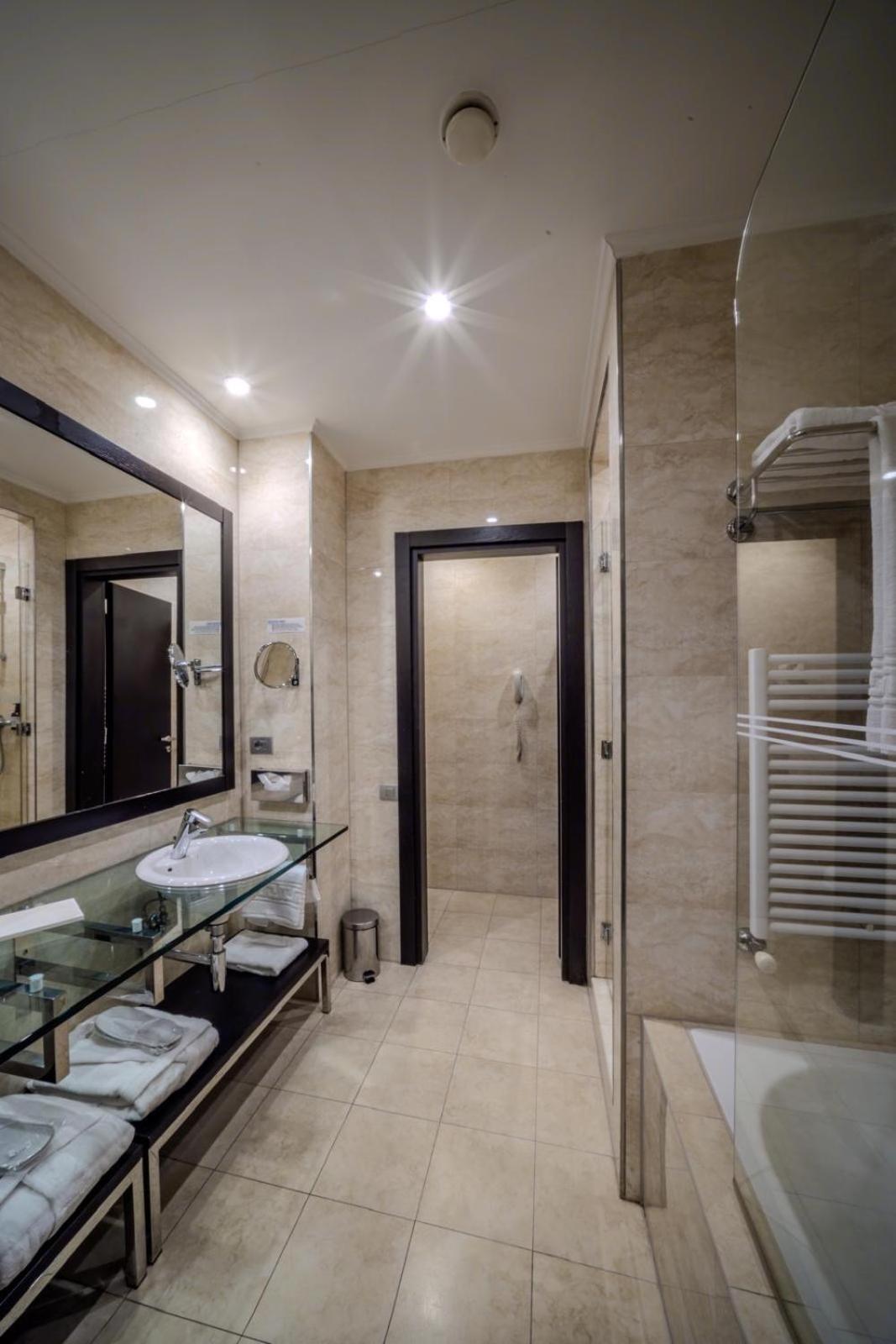 Hotel Rivo 蒂米什瓦拉 外观 照片